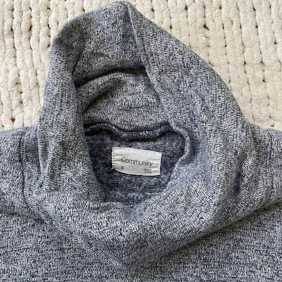 Community Cozy Grey Turtleneck Sweater -Size Small - Picture 4 of 4